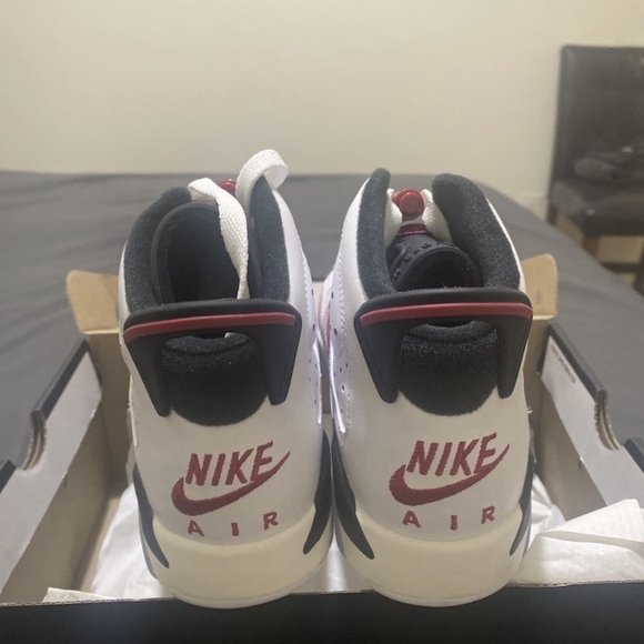 AIR JORDAN 6 carmines (gs-sz4.5)-(woman’s sz-6) dead stock buy now - Picture 3 of 6